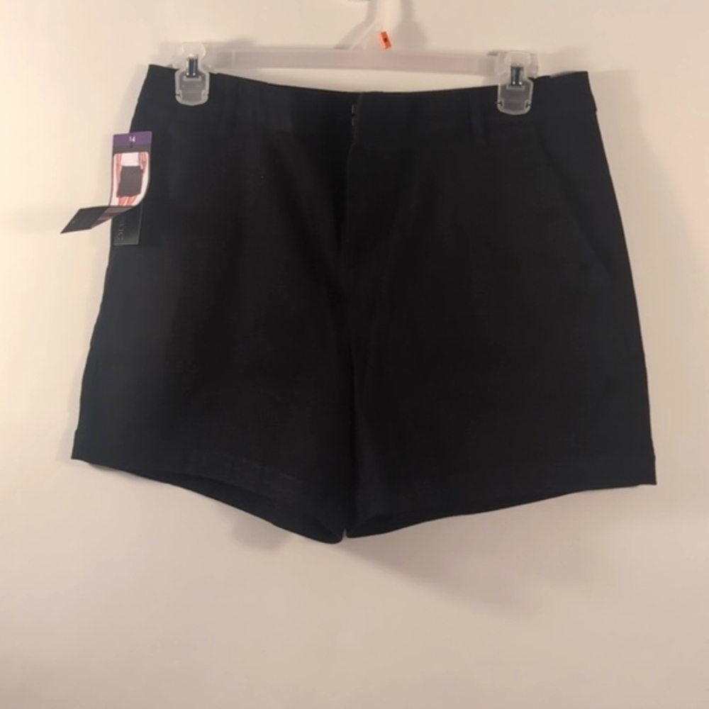 NWT Banana Republic Size 14 Black Chino Shorts | Tailored Work Staple - Picture 2 of 14